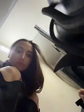 ICrazyOneIRL Chat XXX in diretta
