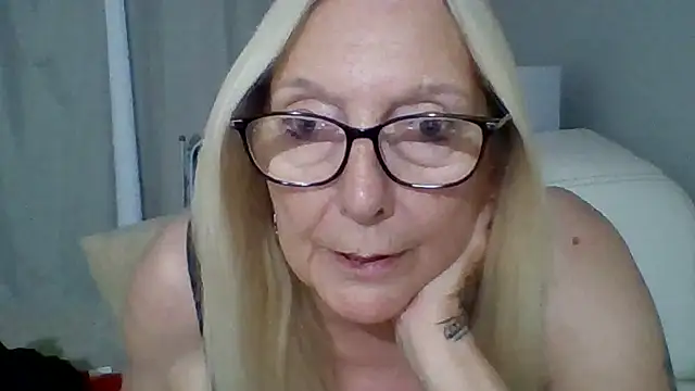 Chanel-56n Live XXX chat