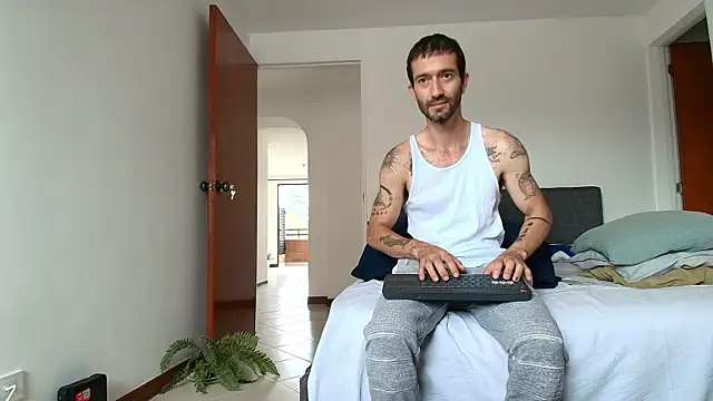 ALEJANDRO_BIGCOCK 现场XXX聊天