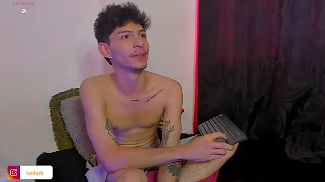 _IanLark Live XXX-Chat