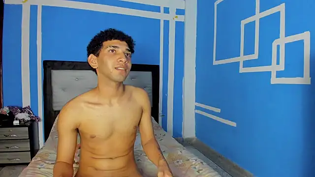 צ'אט XXX בשידור חי של efrain_boy