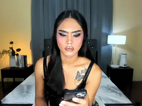 Ms_KendalのライブXXXチャット