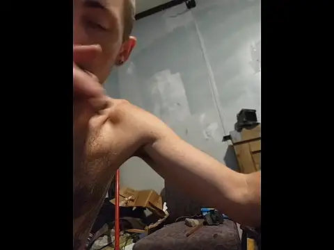 Bi_curious86 élő XXX-chatje