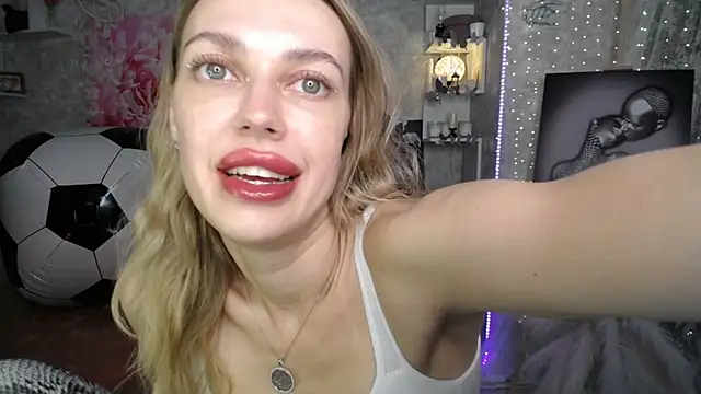 Chat +18 de NickyAdamidi ao vivo