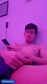 cheekyboyx 现场XXX聊天