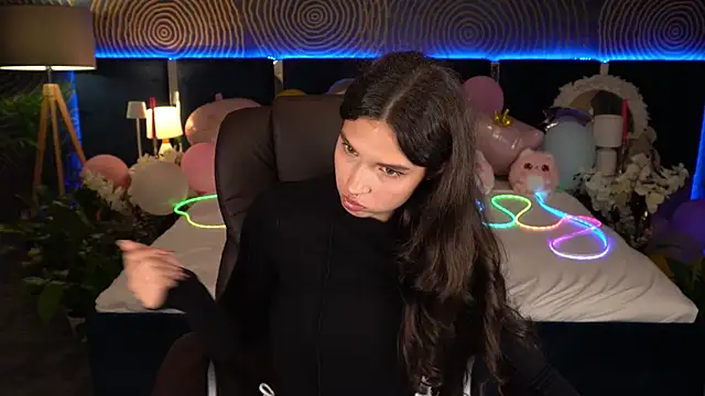 Živý XXX chat BabyFlowerr