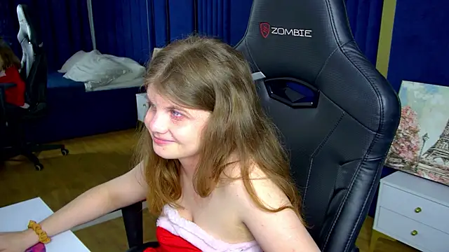 ChloeHalses' Live XXX Chat