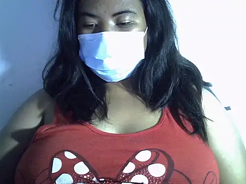 Artinah22's Live XXX Chat