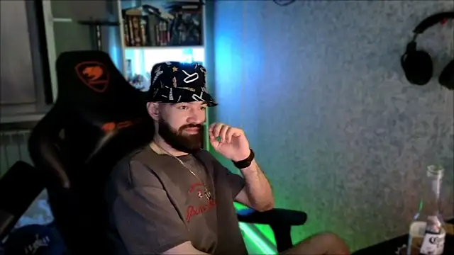 XXX chat uživo modela _Serious_Man