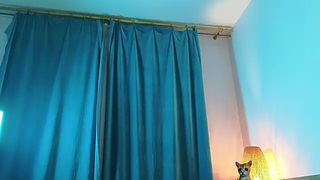 Chat +18 de RozanneJordan ao vivo