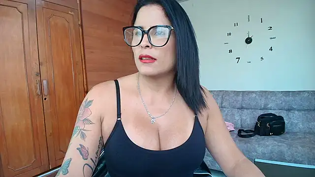 Majo_Soussa Adlı Modelin Canlı XXX Sohbeti