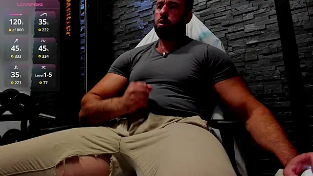 XXX chat uživo modela David_Big_Daddy