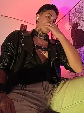 XXX chat uživo modela AlecBanne_