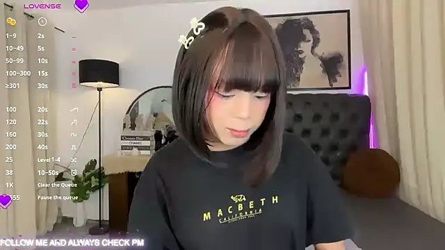 Pumi_akiko Chat XXX in diretta