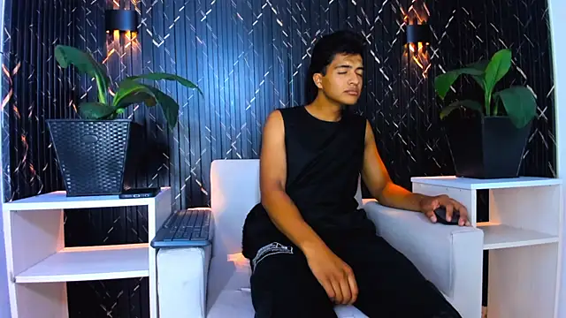 Chat XXX ao vivo de MaxWyatt_