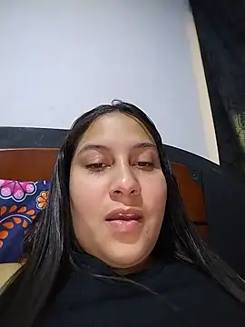 esmeralda_jadees Adlı Modelin Canlı XXX Sohbeti