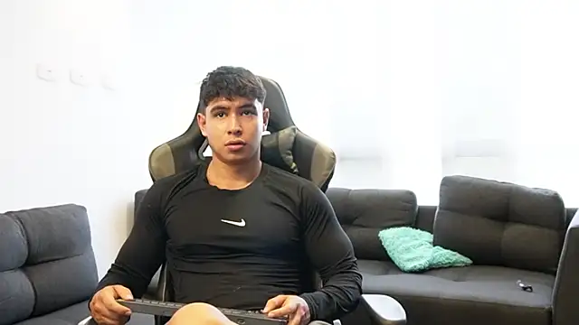 XXX chat uživo modela Bray_Kevin