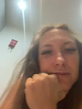 Show modela Coleyy_xx na web-kameri