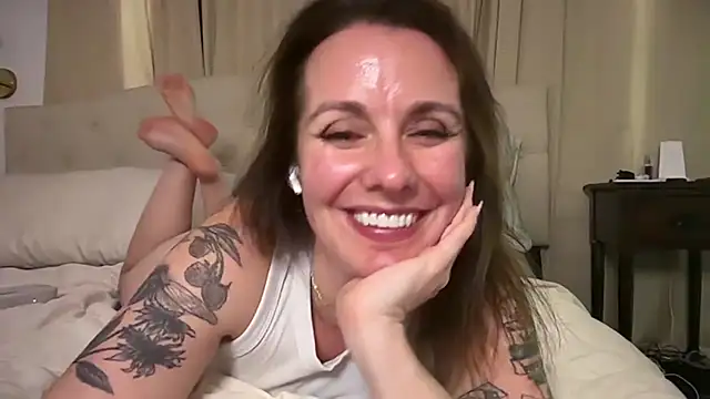 Chat +18 de Obscurabrat ao vivo