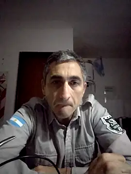 Alejandro83bsf: онлайн-секс-чат