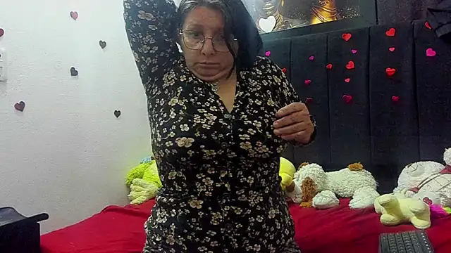 Evaaross_2345 Live XXX Chat