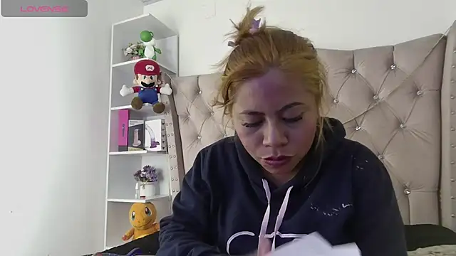 Chat XXX en directo de Madi_cutee