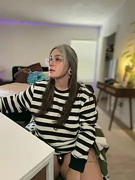 צ'אט XXX בשידור חי של Alix_Valentine