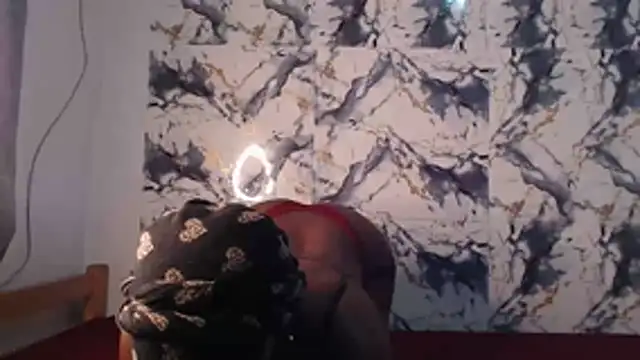 CurvyJ255 Live XXX-chat