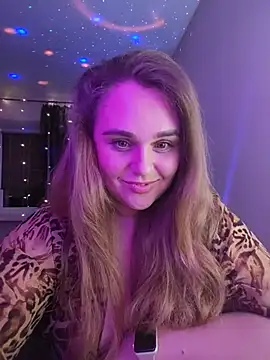 Juicy_PeachLux's Live XXX Chat