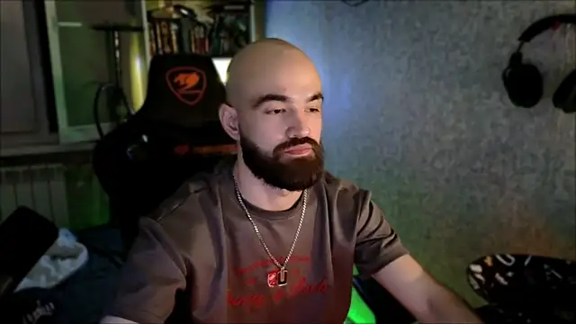 _Serious_Man live XXX chat
