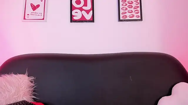 XXX chat uživo modela Tiana_prince