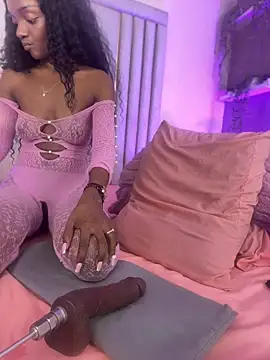 Chat +18 de Keirahartz ao vivo