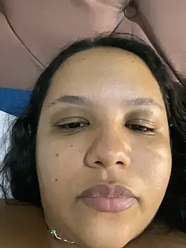 Bigostosa Chat XXX live