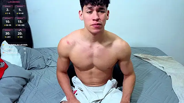 دردشة Luke_Muscle الجنسية المباشرة