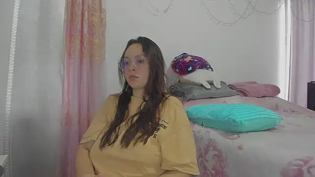 Chatroom XXX en direct de HARLEYNAPIER