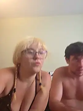 צ'אט XXX בשידור חי של Ashloves_