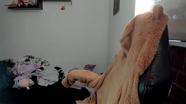 Chat +18 de Shaddycute_ ao vivo
