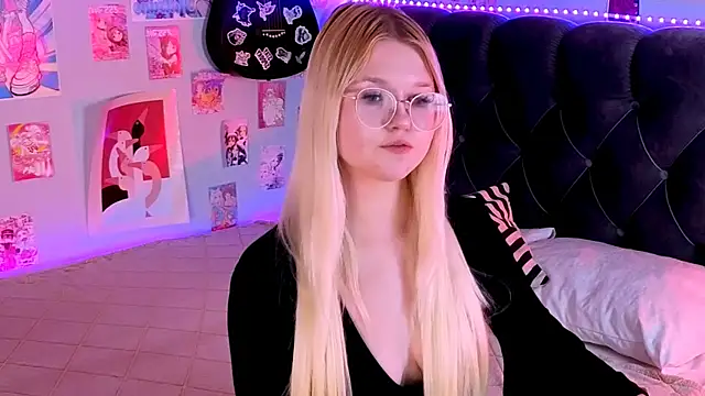 LunariaFoxn Live XXX chat