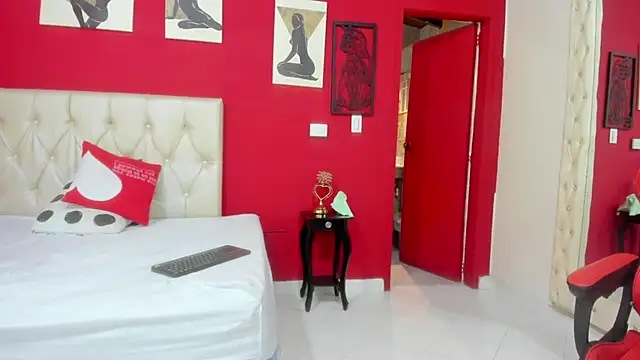 Rebecca_Milf Adlı Modelin Canlı XXX Sohbeti