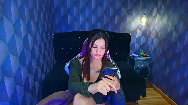 LiaHarryis XXX чат на живо