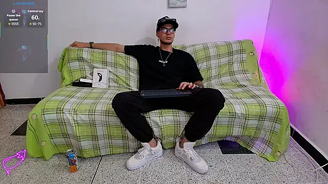 Vlad__night Chat XXX in diretta