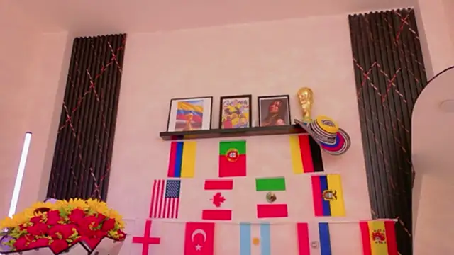 Онлайн чат XXX EmmyEvans1