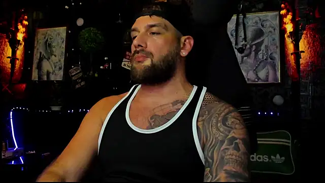 LexHardy élő XXX-chatje