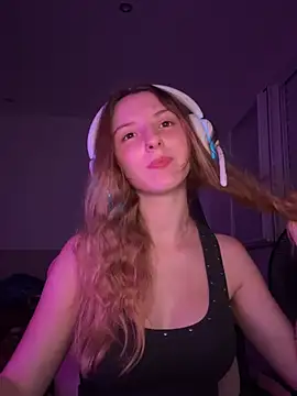 katyydel6 Adlı Modelin Canlı XXX Sohbeti