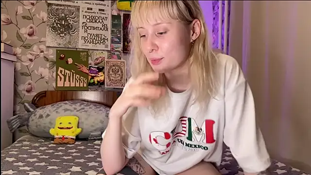 s1lvercherub's Live XXX Chat