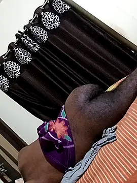 Chocolate_stud10: απευθείας συνομιλία ΧΧΧ