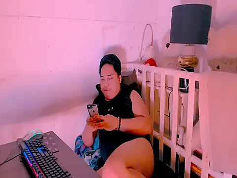 Онлайн чат XXX Hardking_69
