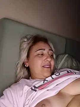 Manu6769 Adlı Modelin Canlı XXX Sohbeti