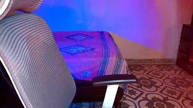 HEZALNUT live XXX chat