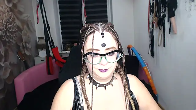 Chat +18 de MISSgoddessMARIA ao vivo